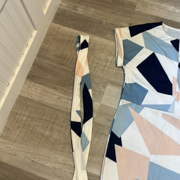 Pattern Dress - Picture 3 of 3